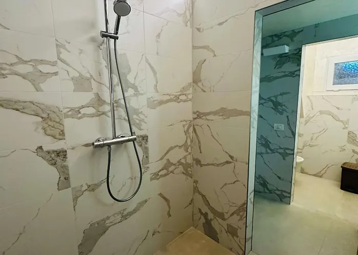 ベッド・アンド・ブレックファスト Bellagio Bed & Breakfast 3*